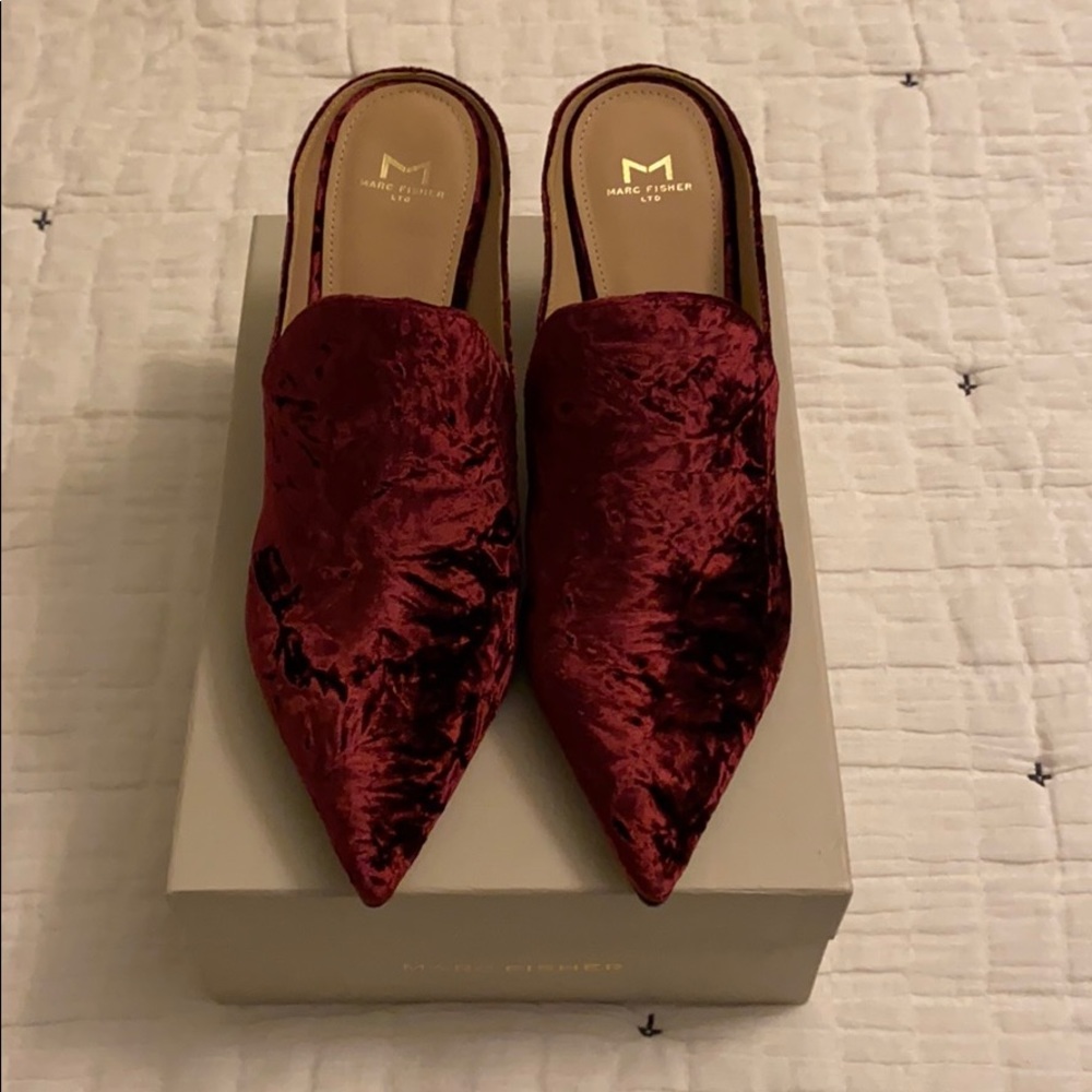 Crushed velvet mules